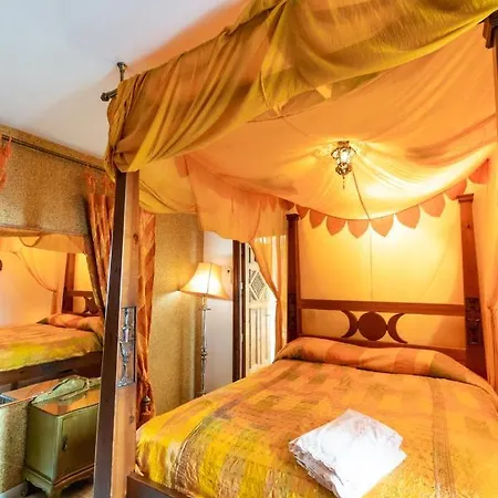 Aparthotel Suay *