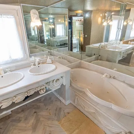 Hotel apartamentowy Suay *